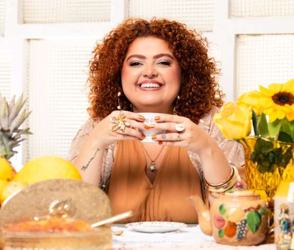 Carolina Serdeira lan�a o �lbum - 
