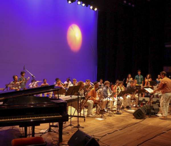 Jazz e Vinhos: Geraes Big Band - 